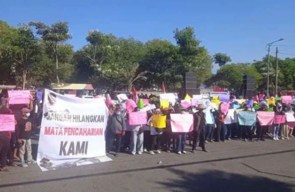Ribuan Warga Ponorogo Gelar Aksi Damai, Desak Program Makan Bergizi Gratis Tetap Berlanjut