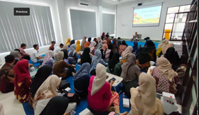 MENINGKATKAN KOMPETENSI MENULIS GENERASI MUDA MELALUI PELATIHAN MENULIS ESAI BERBASIS KONTEN BUDAYA LOKAL PACITAN