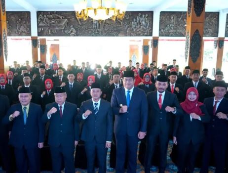 Kukuhkan 76 Kepala Sekolah SD, Bupati Pacitan Tekankan Peningkatan Mutu Pendidikan dan SDM Unggul